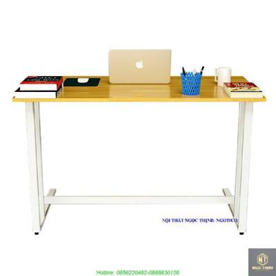 Bộ Bàn Rec-U Trắng Và Ghế Có Tay Đen NGOTICO NTC505