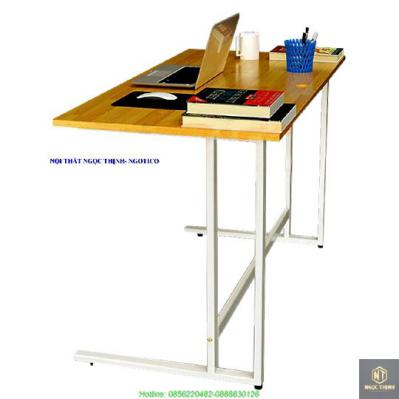 Bộ Bàn Rec-U Trắng Và Ghế Đen NGOTICO NTC517