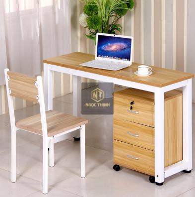 Các mẫu Bàn làm việc gỗ thông đẹp tại TPHCM- NgoTiCo