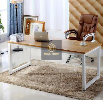 Bàn làm việc văn phòng giá rẻ tại TPHCM- NgocThinh.Com